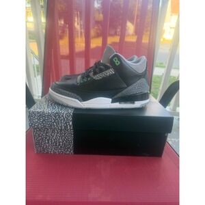 Nike Air Jordan 3 Retro Green Glow Size 7